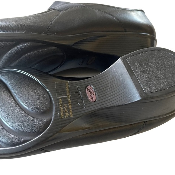 Clark’s everyday black stretch across strap black size 9 Wide GUC - Picture 11 of 12